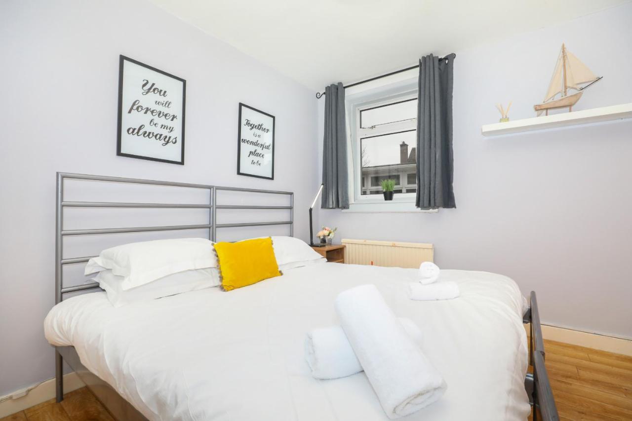 Beautiful 4 Bedroom - Free Parking * Édimbourg